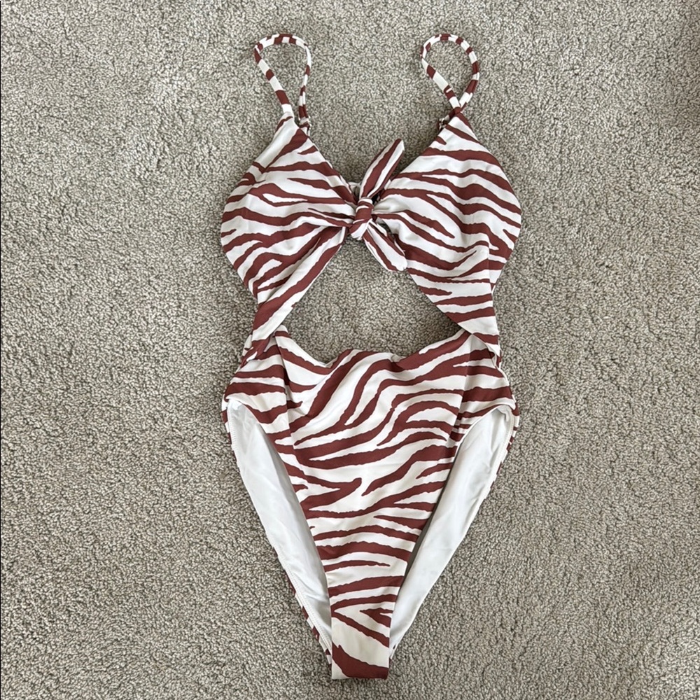 VERONICA BEARD Cream Brown Tiger Pront Cut Out One Piece Swimsuit S